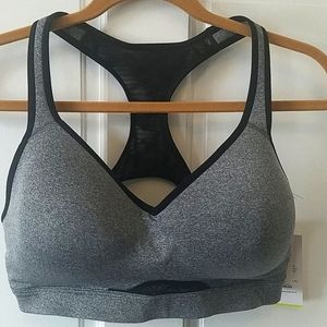 New with Tags Old Navy 36D high Impact Sports Bra